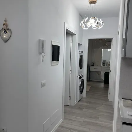 Апартаменты Bratti's 2 Near Tirana Center And Mother Teresa International Airport *