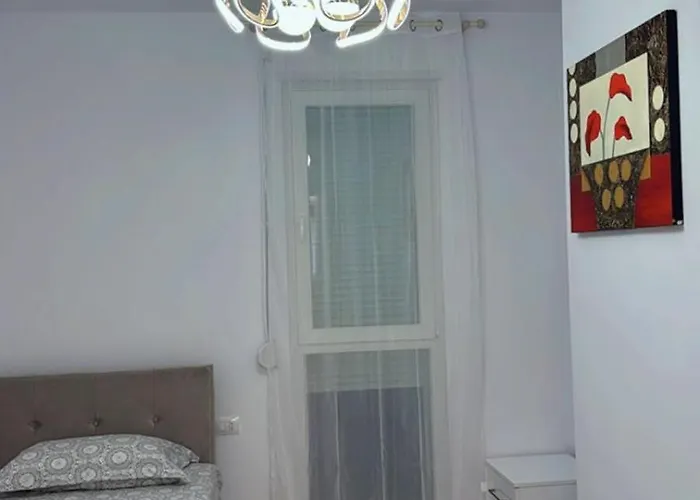 Apartment Bratti's 2 Near Tirana Center And Mother Teresa International Airport *