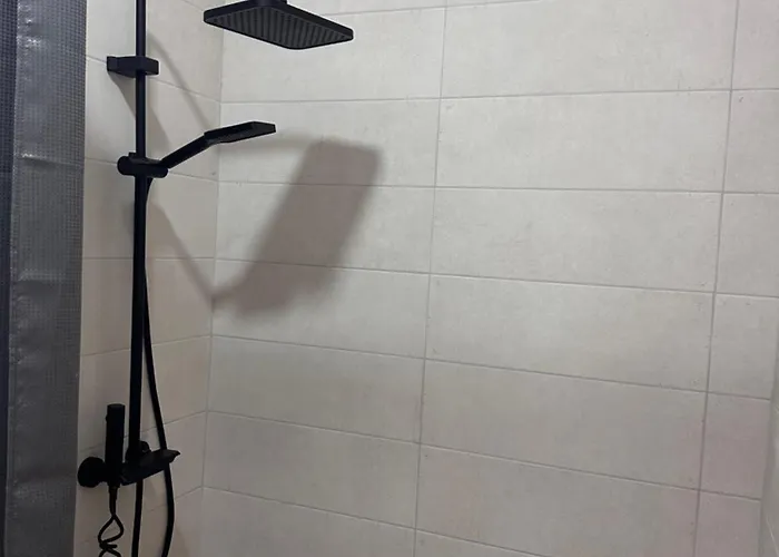 Bratti's 2 Near Tirana Center And Mother Teresa International Airport Apartment *