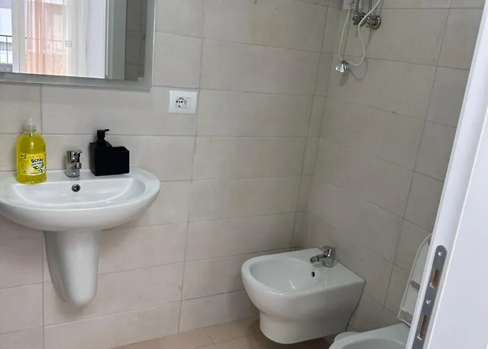 Apartment Bratti's 2 Near Tirana Center And Mother Teresa International Airport *