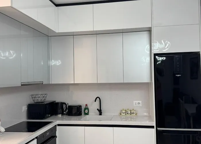 Bratti's 2 Near Tirana Center And Mother Teresa International Airport *