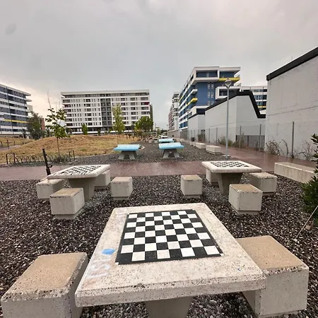 Bratti's 2 Near Tirana Center And Mother Teresa International Airport Daire