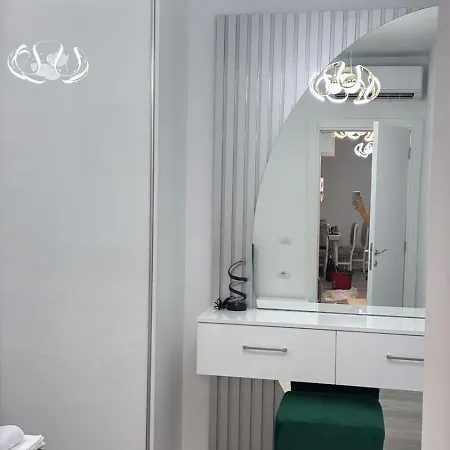 Bratti's 2 Near Tirana Center And Mother Teresa International Airport Daire *