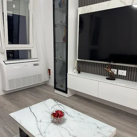 Bratti's 2 Near Tirana Center And Mother Teresa International Airport Ljaknasi